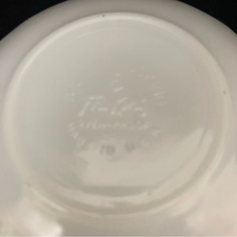 2 Vintage Fire King Anchor Hocking Milk Glass Saucers‎ 4.5” D Scalloped Edge